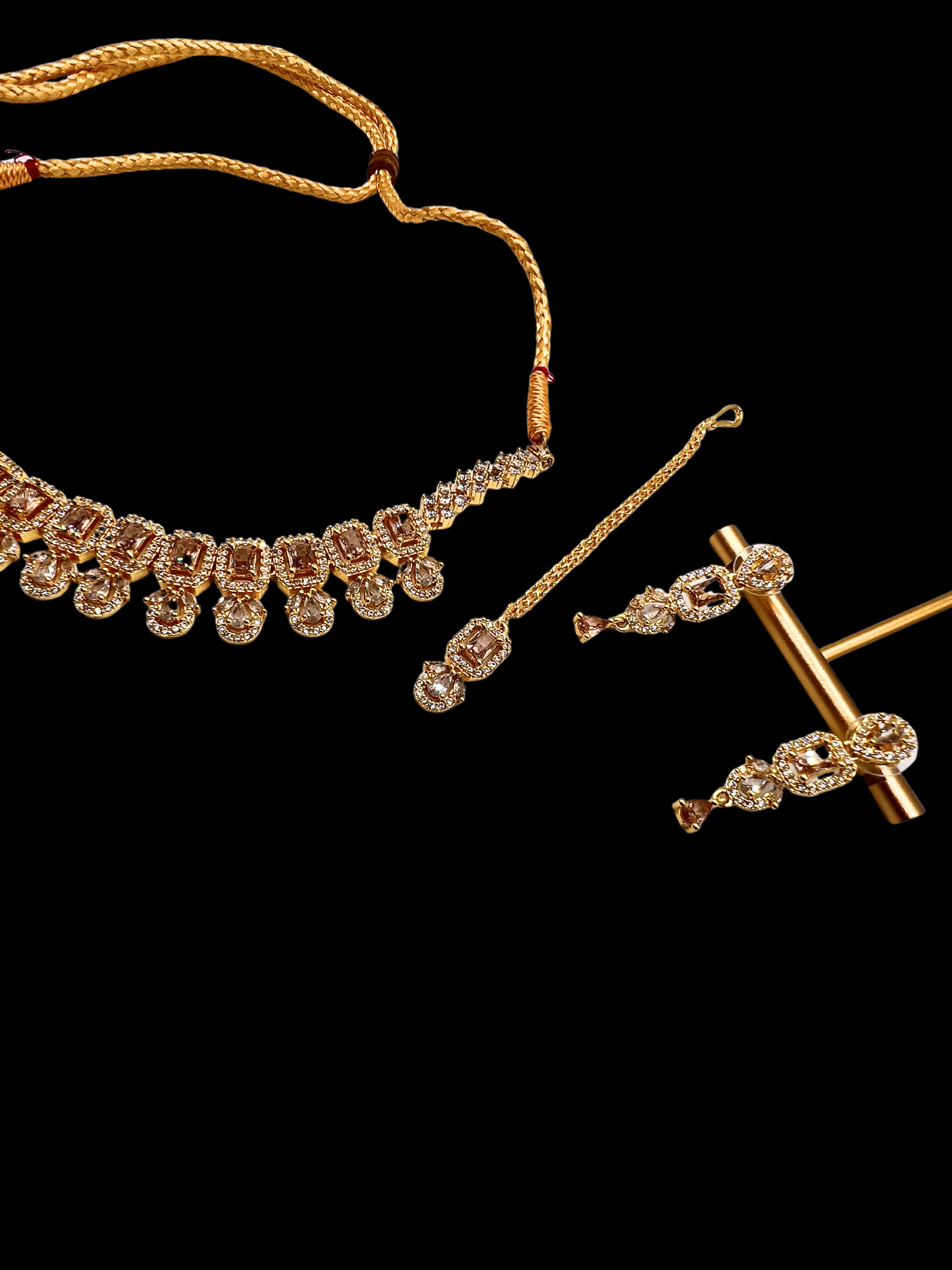 Shehzadi Noor Set In Rectangle