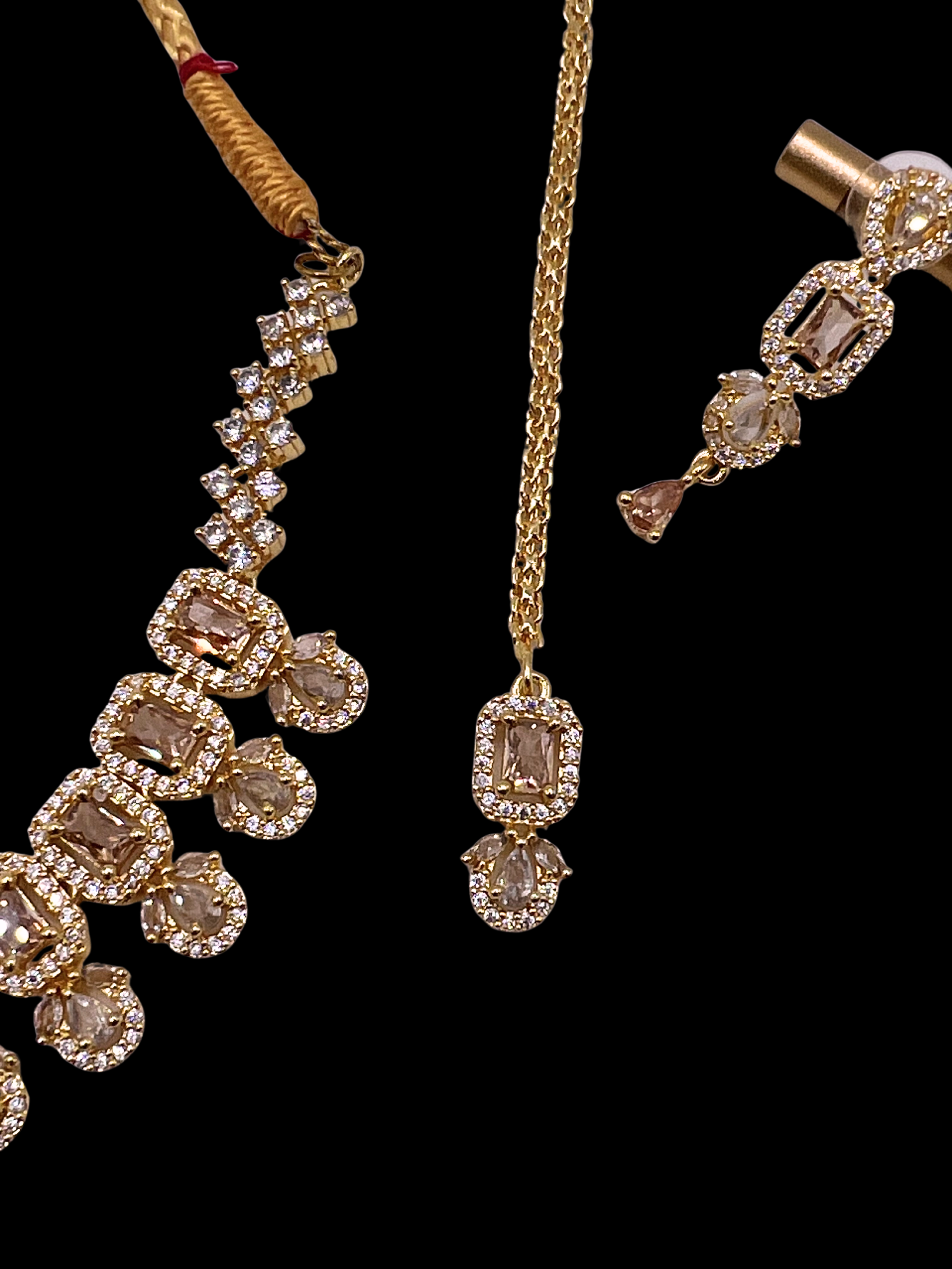 Shehzadi Noor Set In Rectangle